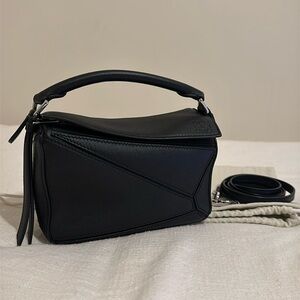 Mini Loewe Puzzle bag - Black Calfskin
